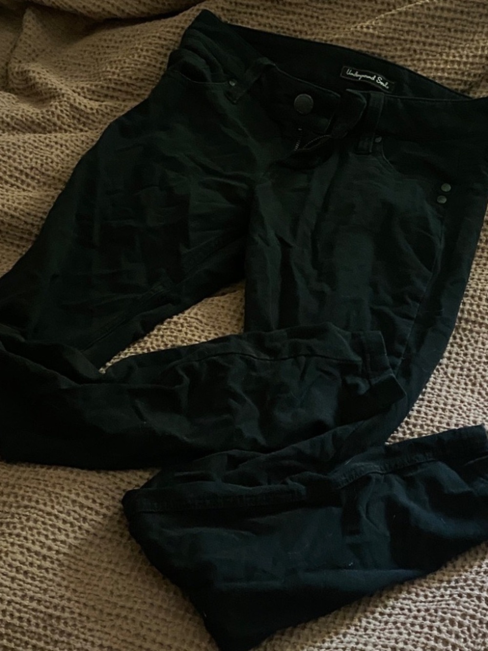 UNDERGROUND SOUL SIZE 7 JUNIORS BLACK JEANS LOT5920
